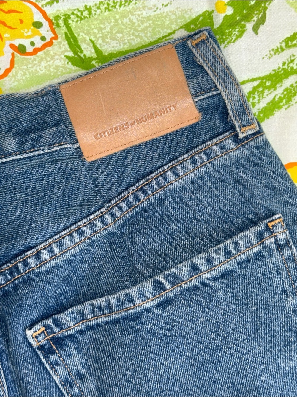Citizens of Humanity premium vintage horseshoe barrel jeans - Picture 10 of 16